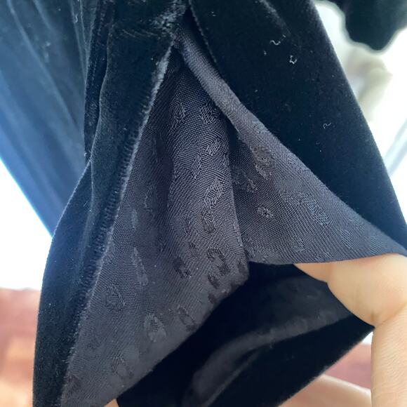 Lacausa Black Velvet Wrap Dress Pockets Long Sleeve Partially Lined Adjustable - Picture 6 of 11